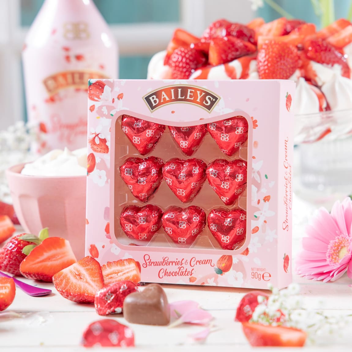 Baileys Strawberries & Cream heart shaped chocolates 90g