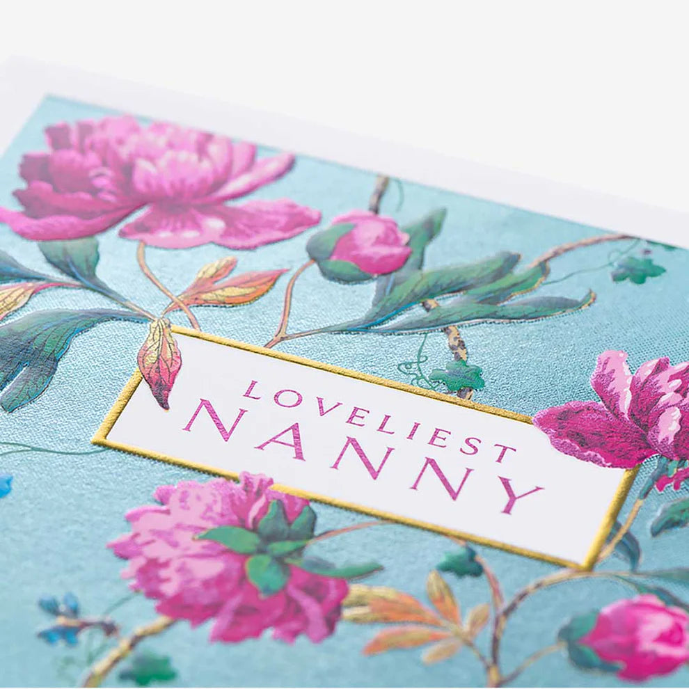 Beautiful Blooms Birthday Card for Nanny – a happy birthday card with ideas on what to write in a birthday card.