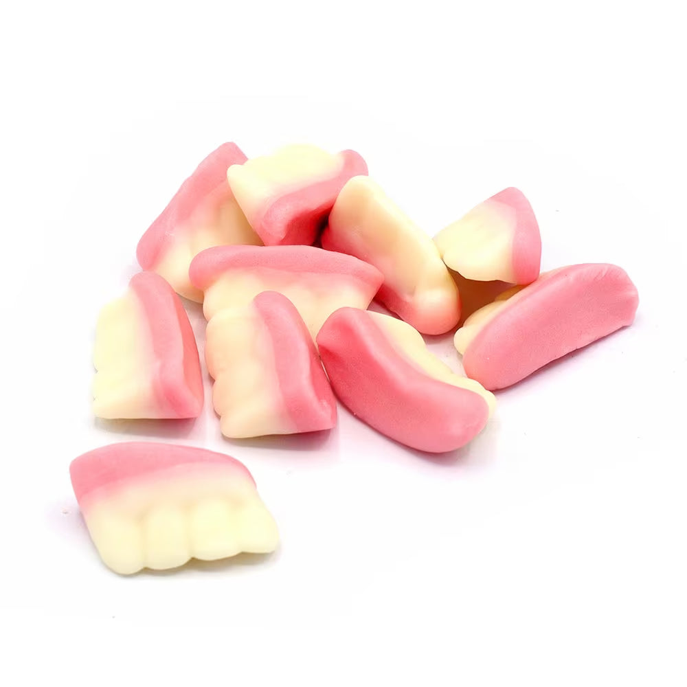 Strawberry gummy teeth for pick-and-mix, gifting or snacking