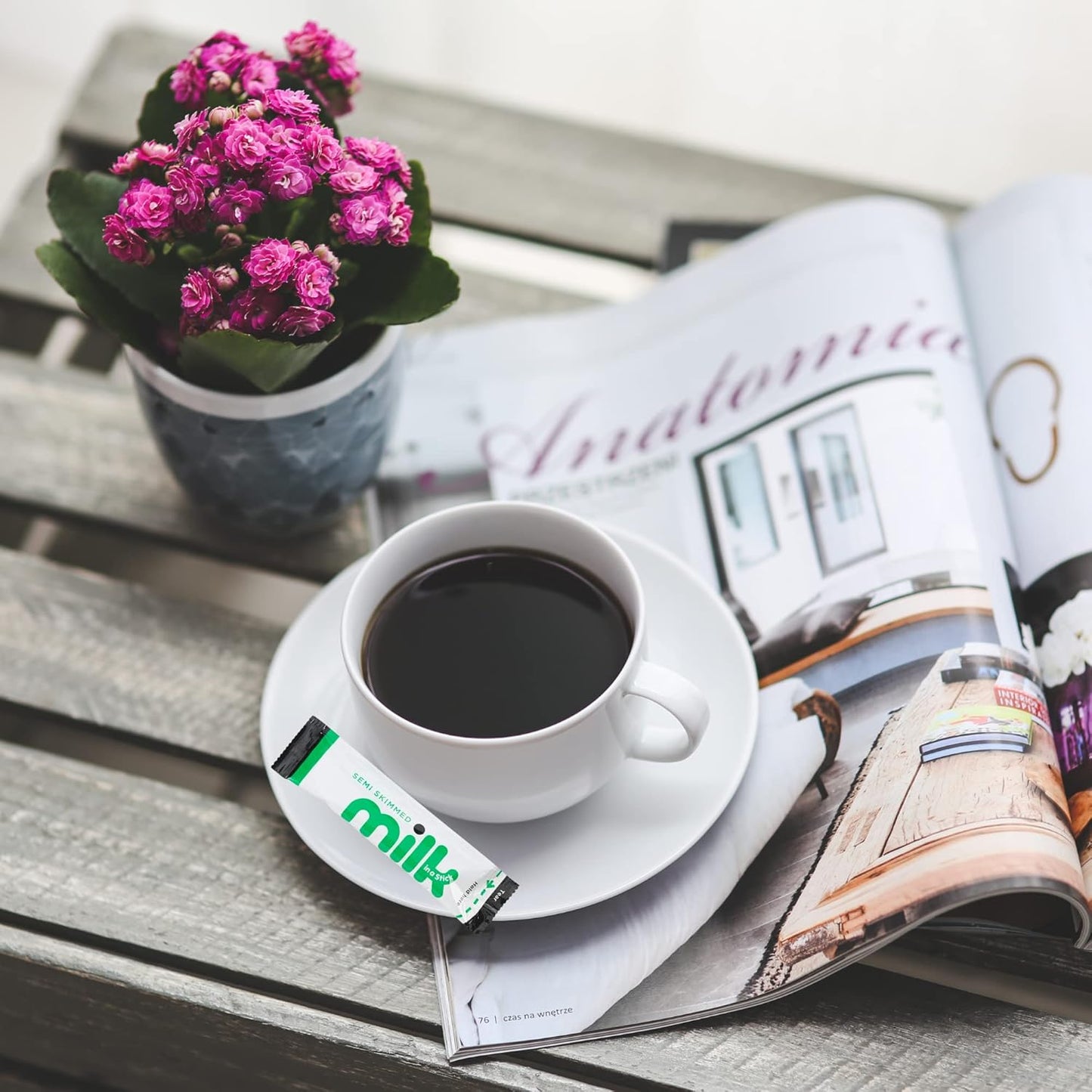 Lakeland Pritchitts Semi-Skimmed Milk Sticks 240 Sachets for easy use