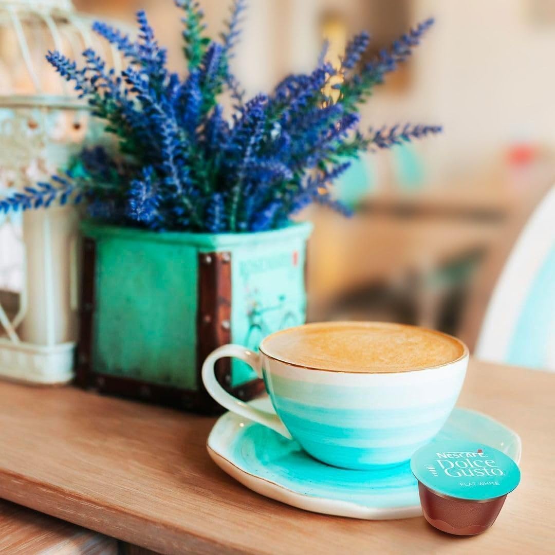 Barista-style flat white pod pack for home use