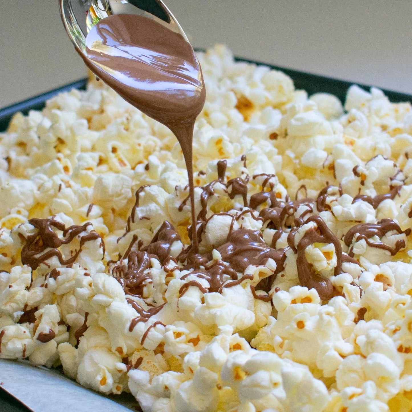 Customisable popcorn toppings kit 704g