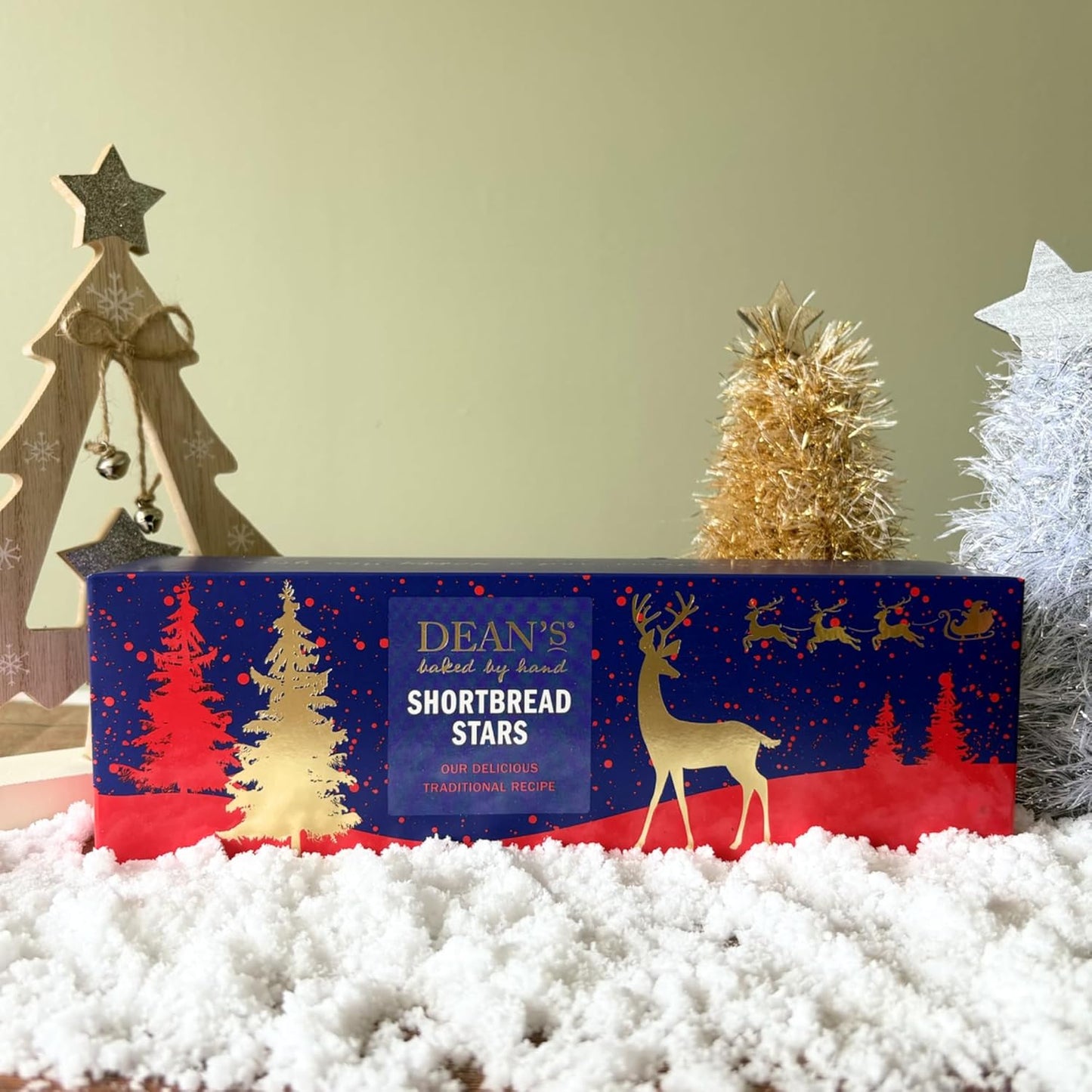 Elegant Scottish shortbread and cookie hamper