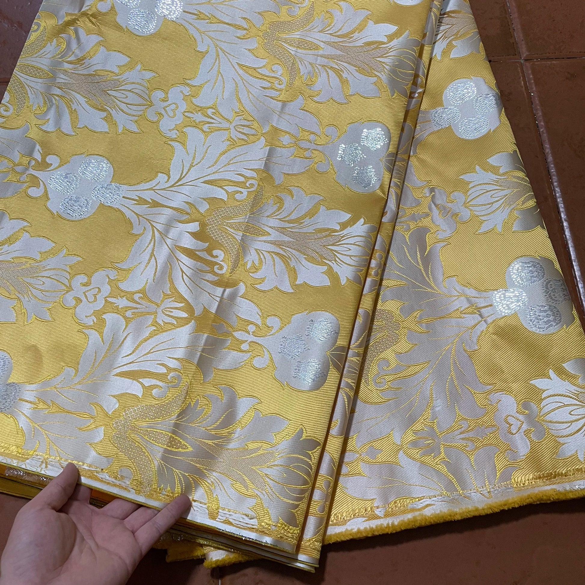 African brocade fabric white 5 yards bridal ceremony dress