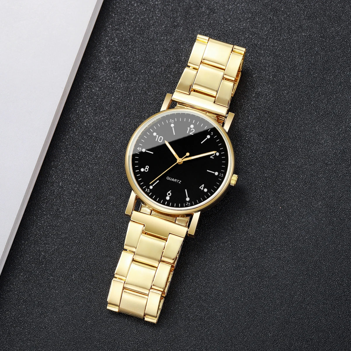 Women's watch with elegant Arabic numeral dial