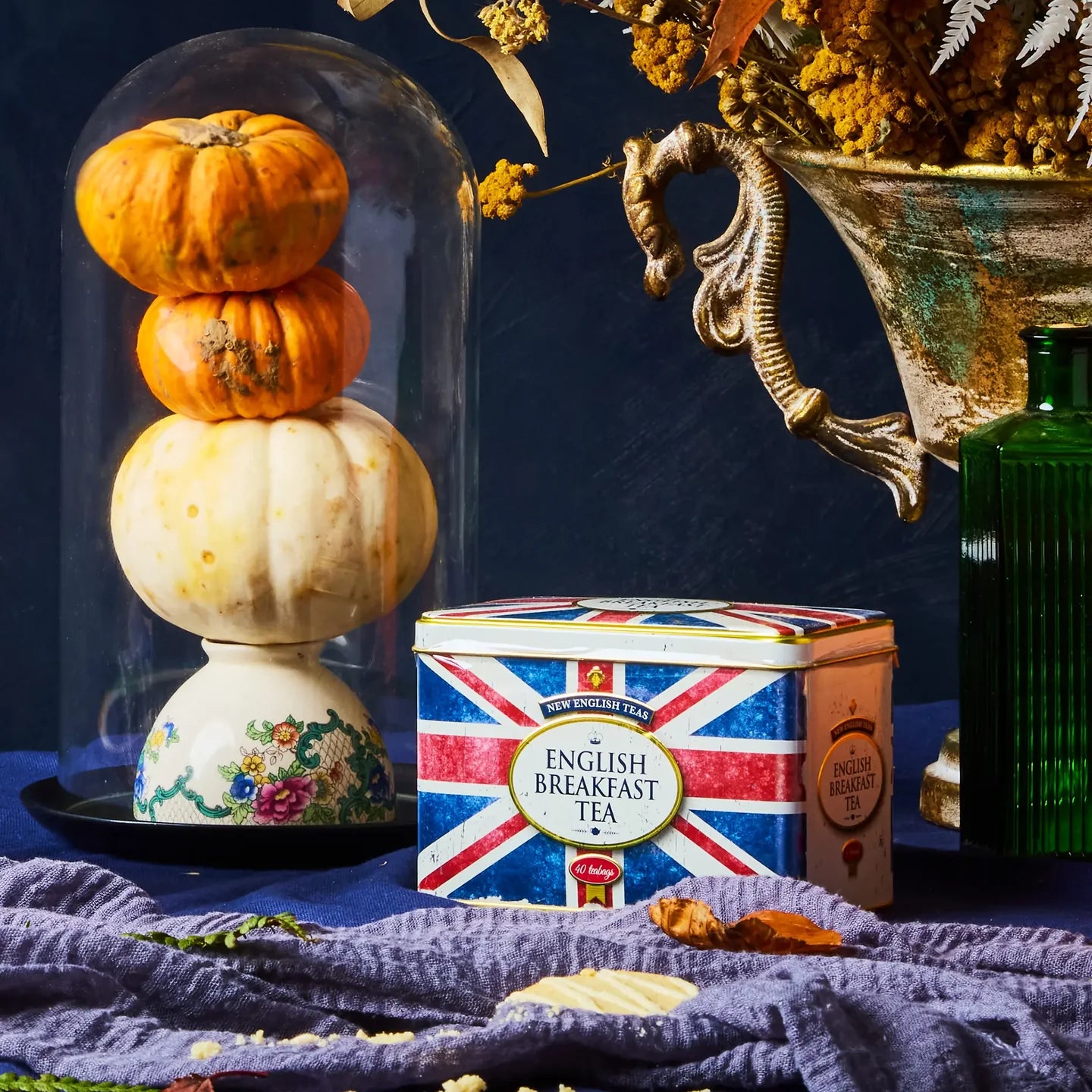 Stylish retro tea caddy perfect for gifting