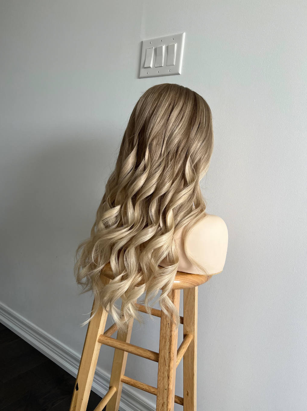 Cool-toned blonde wig ready to wear with comfort