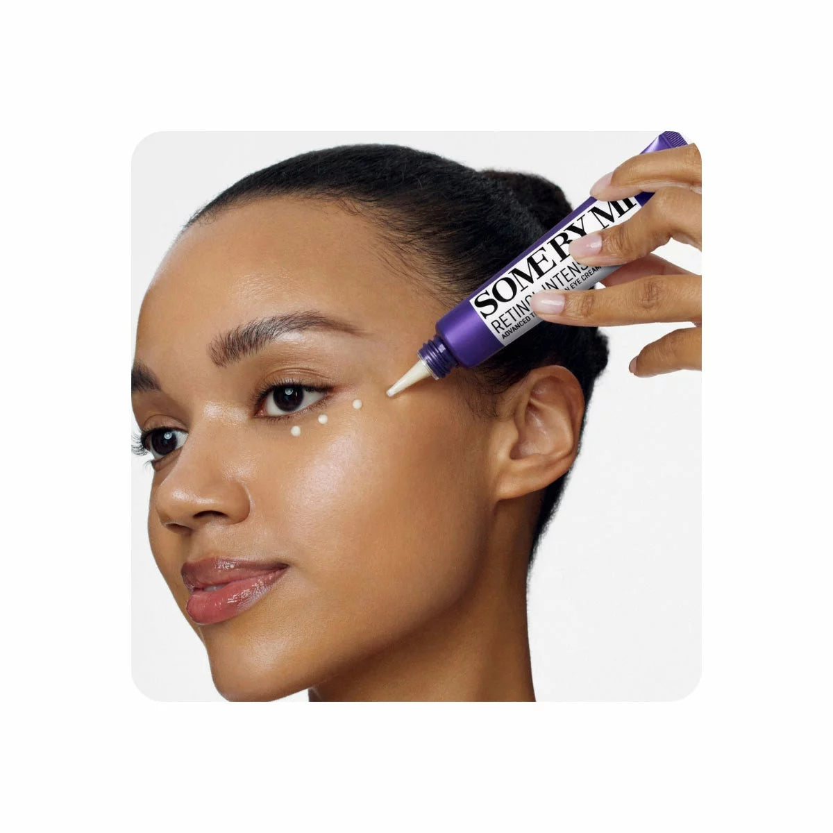 Firms and lifts sagging under-eye skin