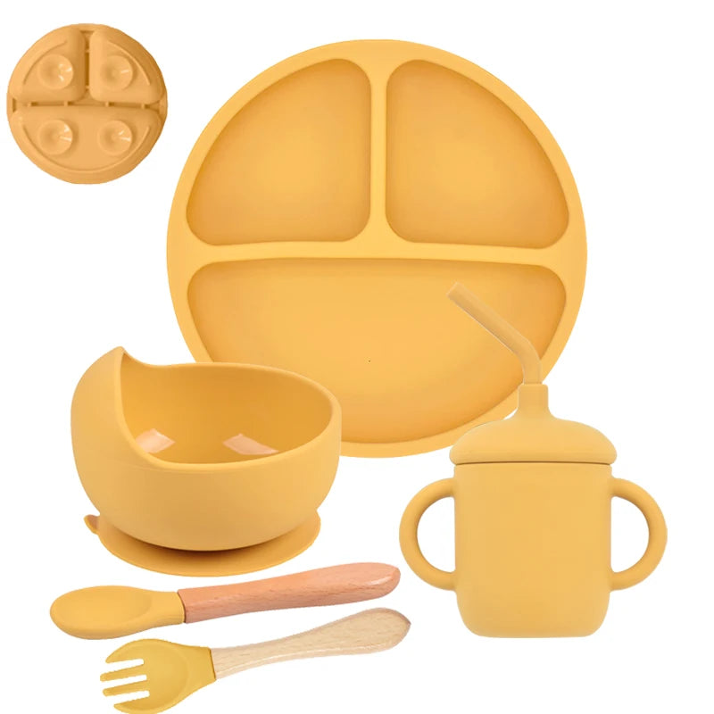 Easy clean silicone mealtime set for toddlers