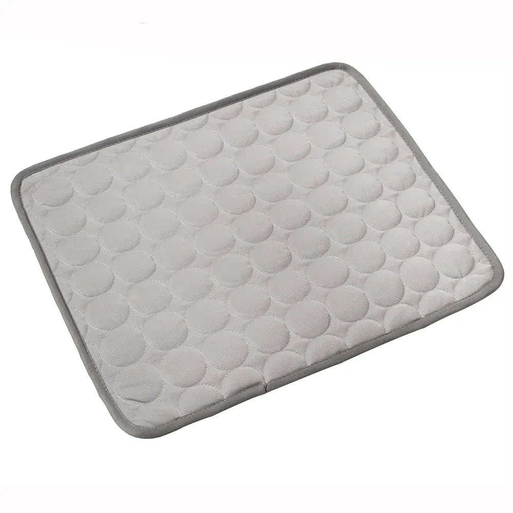Reusable cooling pad for dogs