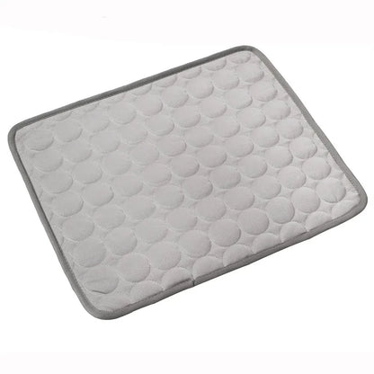 Reusable cooling pad for dogs