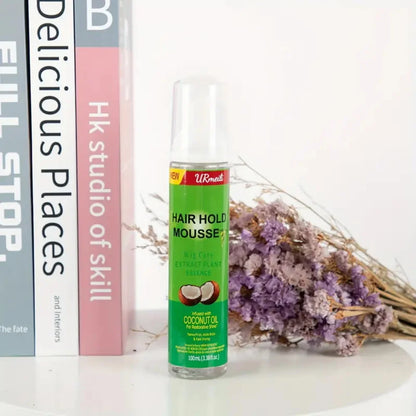 Lightweight hair mousse for frizz control and styling