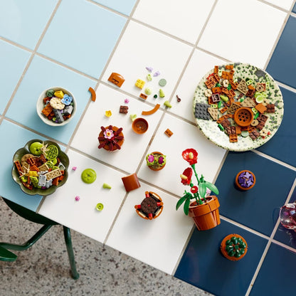Buildable arid, tropical, and carnivorous plants