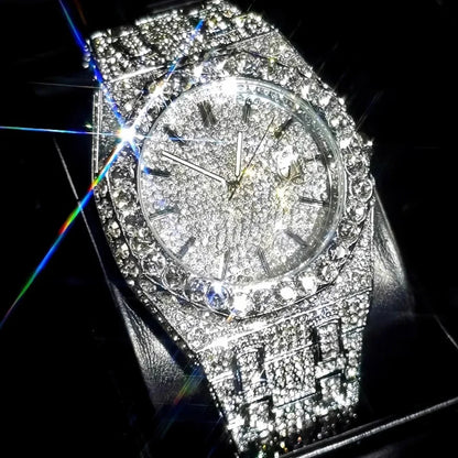 Elegant ladies quartz watch with sparkling details