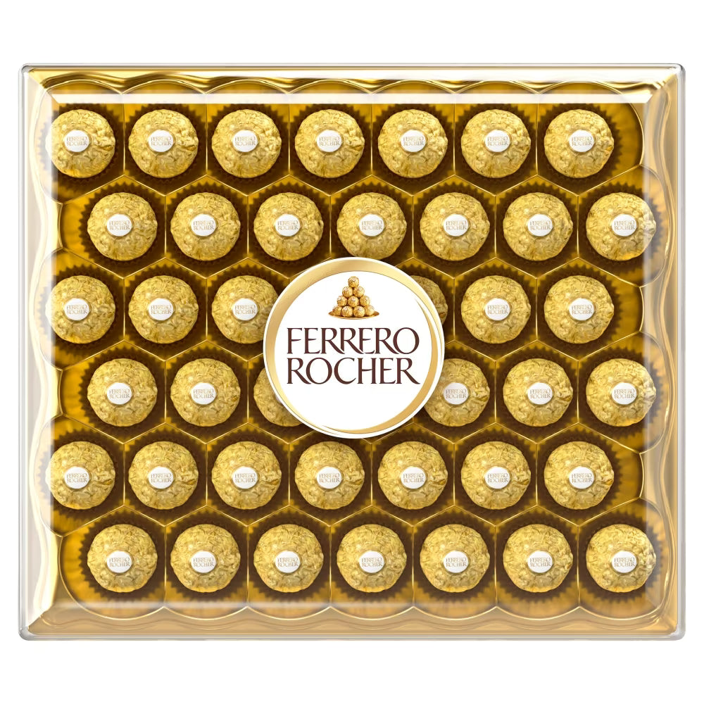 Whole hazelnuts with layers of milk chocolate and wafer