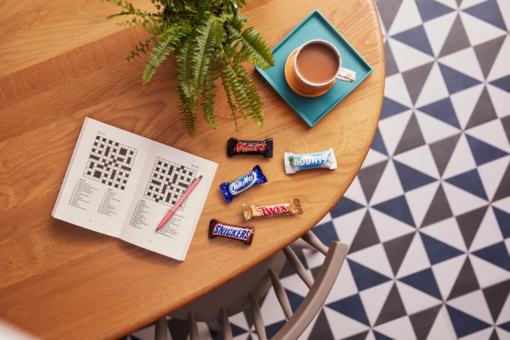 Fun size chocolate bars perfect for party bags, gifts, and hampers with a variety of flavours.