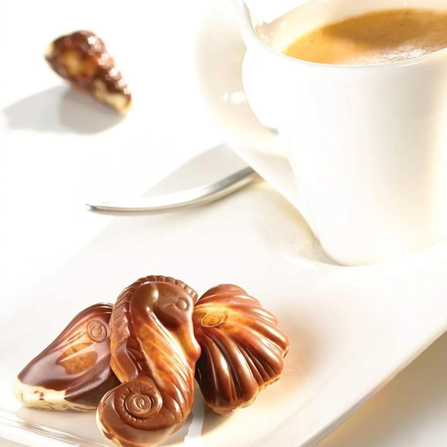 500g box of Guylian Belgian seashell chocolates – luxury gift option