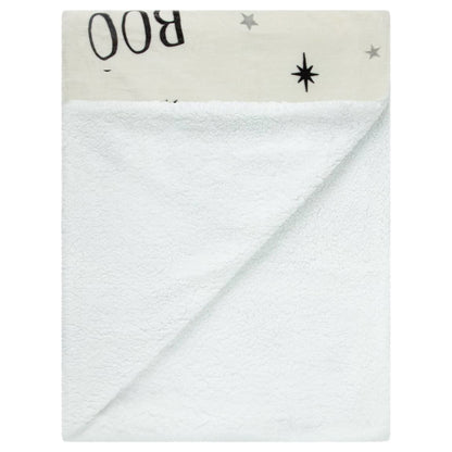 Cosy Halloween blanket with spooky design