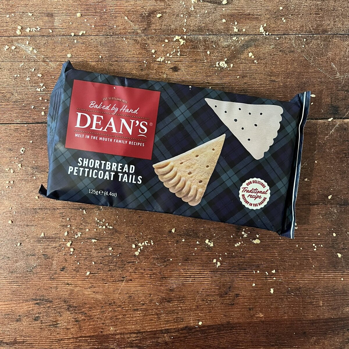Heritage style shortbread with round shape design