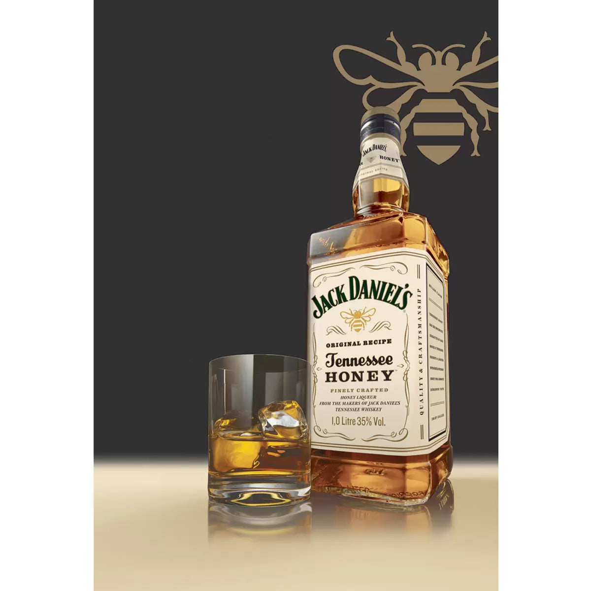 Jack Daniels Honey, 1L – whiskey with sweet honey flavor, perfect for sipping or mixing