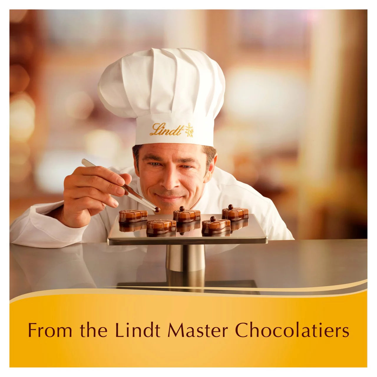 Premium pralines crafted by Lindt Master Chocolatiers 445g