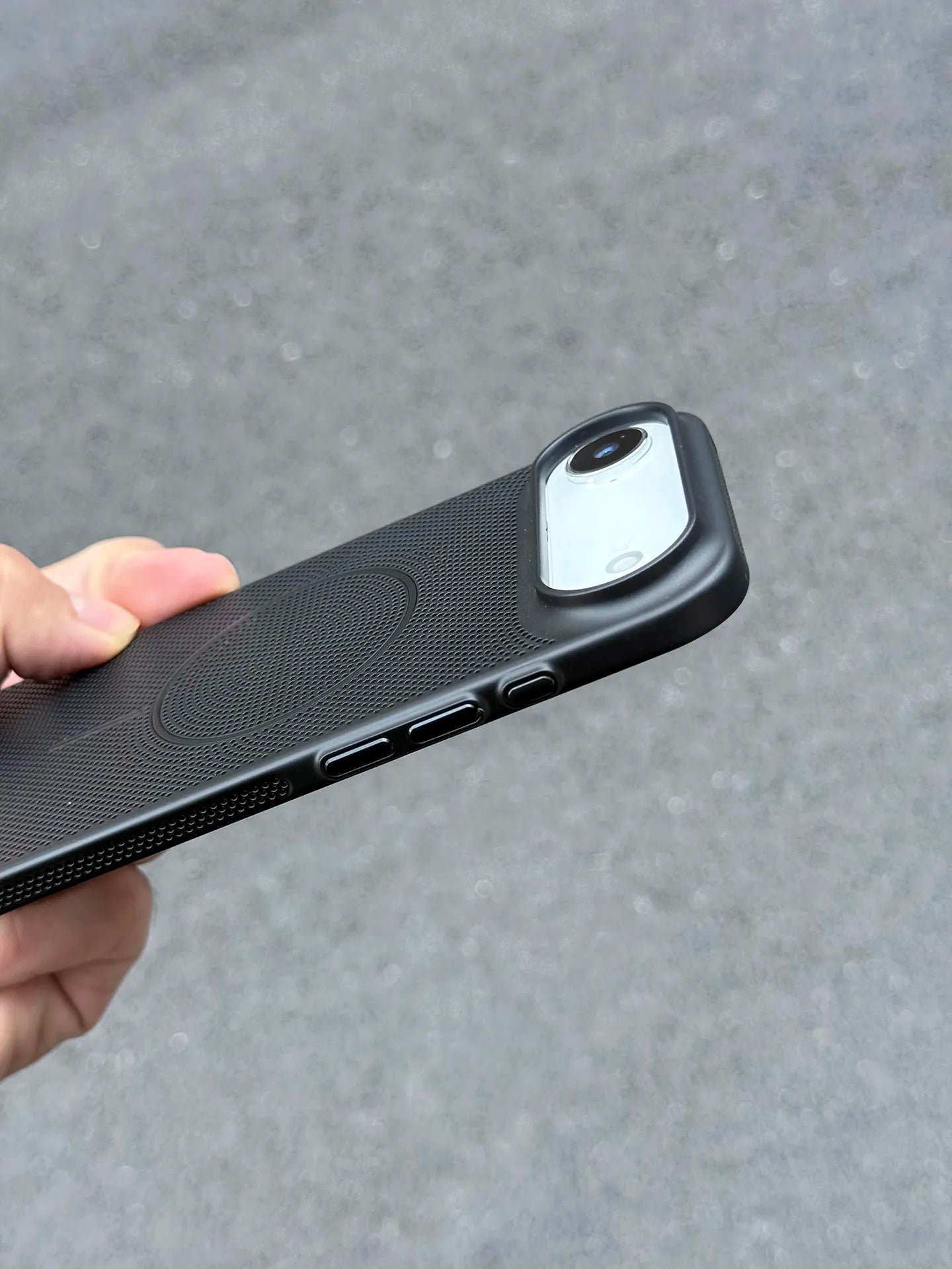Magnetic charging compatible protective case with metallic design
