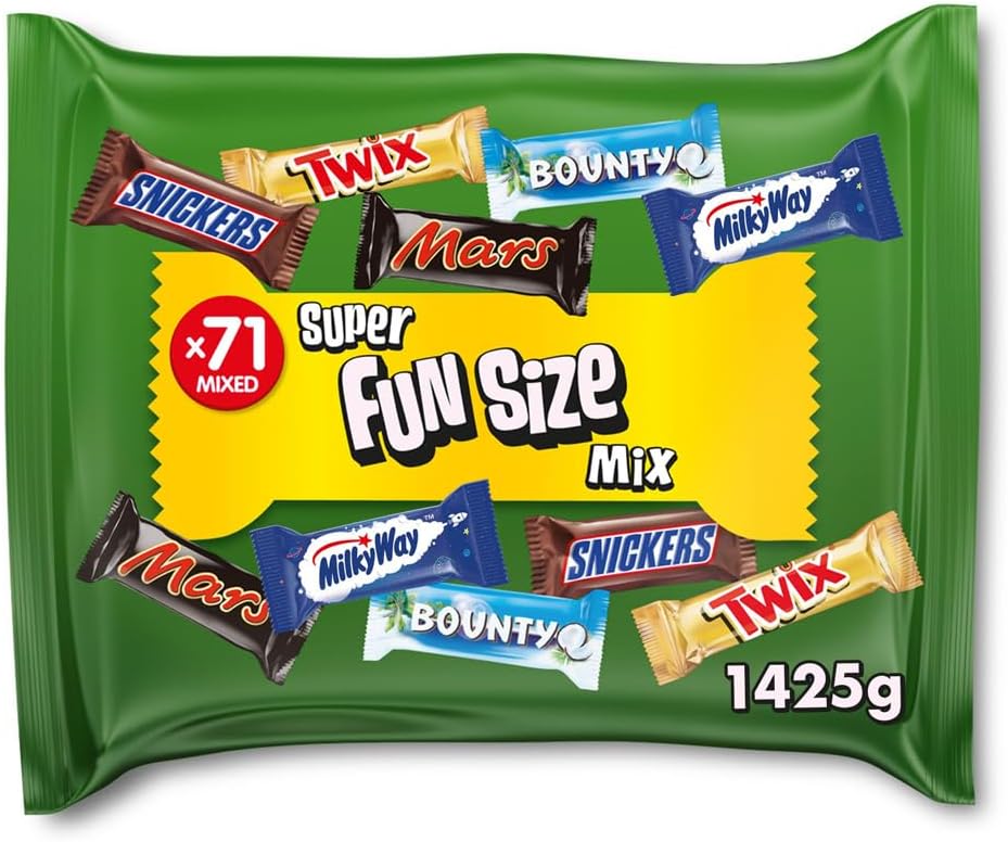 Assorted chocolate bars including Mars, Twix, MilkyWay, Snickers, and Bounty for gifts and snacks.