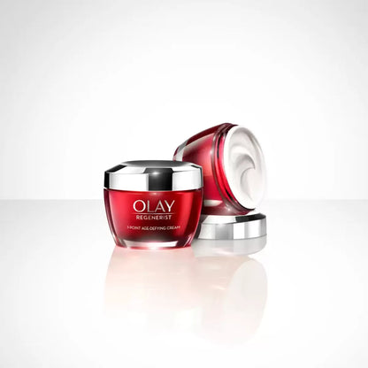 Smooth, fast-absorbing texture of Olay Regenerist 3 Point Day Cream