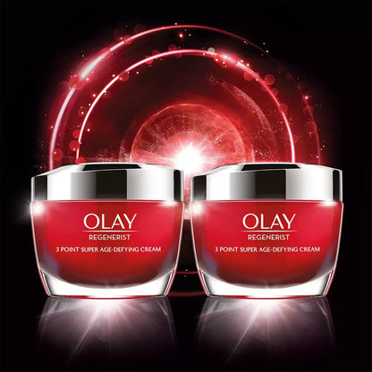 Close-up Olay Regenerist 3 Point Day Cream bottle