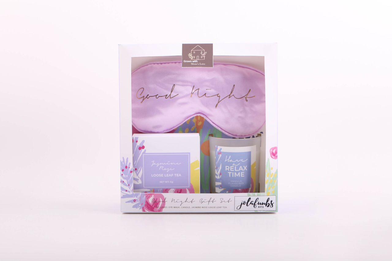 Pamper gift set with relaxing spa treats and self-care essentials – perfect for her me-time moments