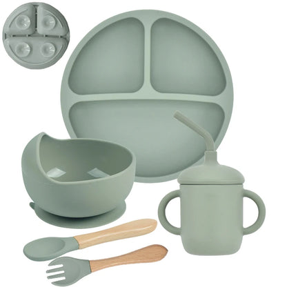 Silicone self feeding accessories kit for young children