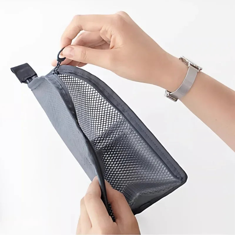 Standing mesh storage pouch for toothbrushes and personal-care items