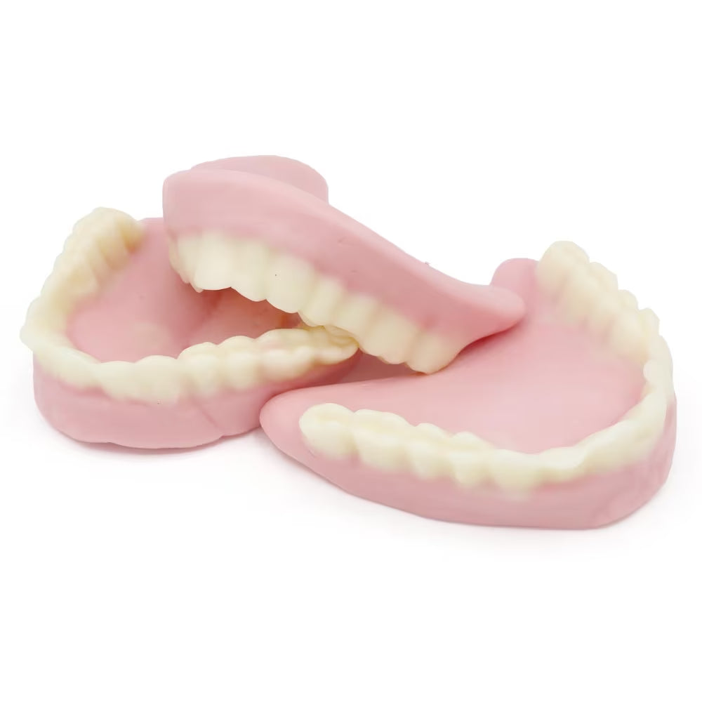 Strawberry and cream denture-shaped chewy gummies