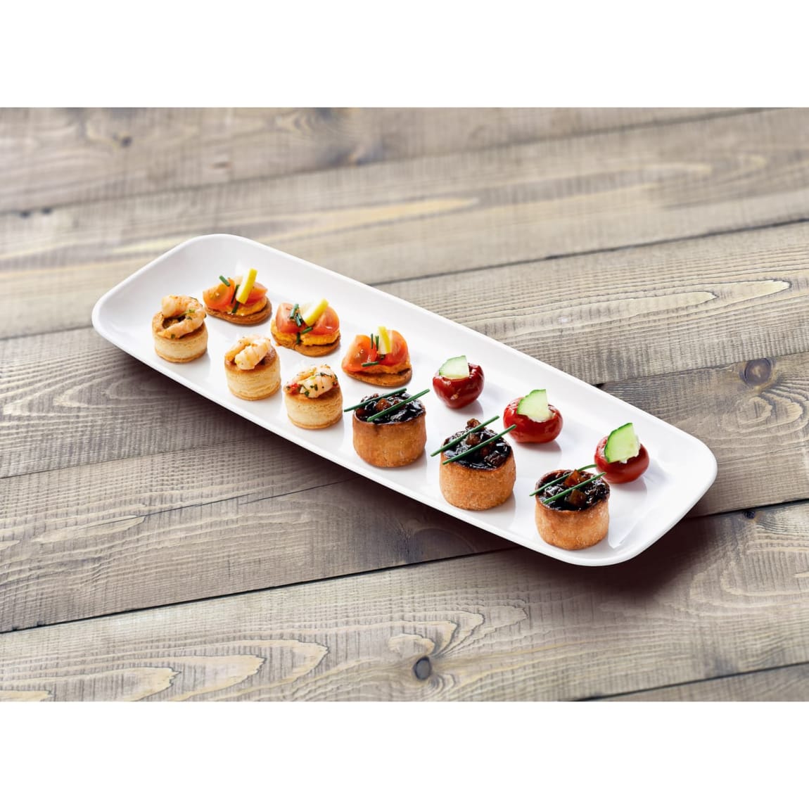 Sustainable buffet trays for canapés