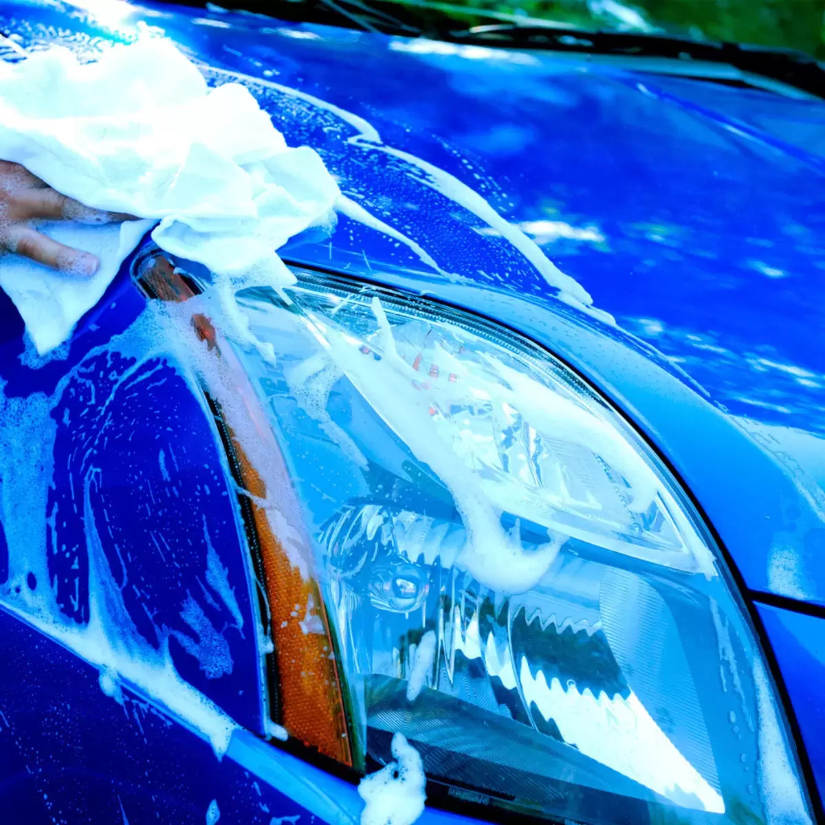 Durable and machine washable cleaning towels